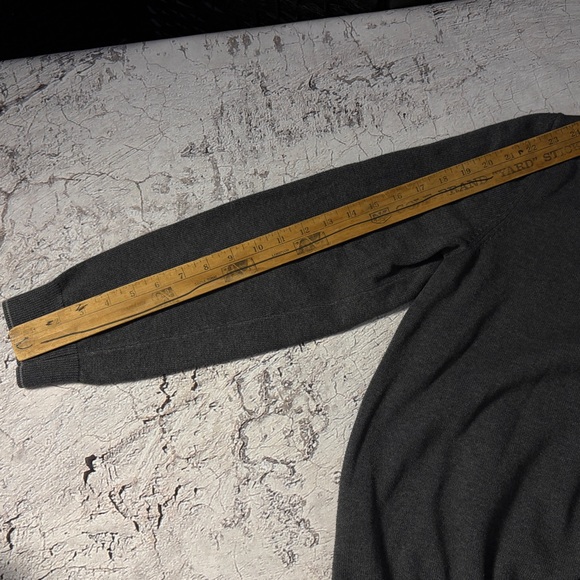 Men’s Gray Calvin Klein Pullover Sweater, Size M - Picture 7 of 7